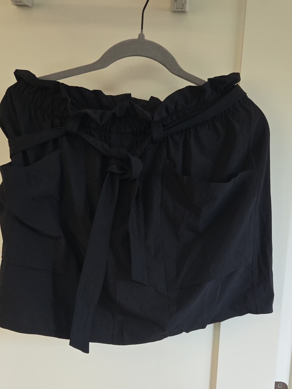 Athleta Black Paperbag Waist Skort with Front Pockets